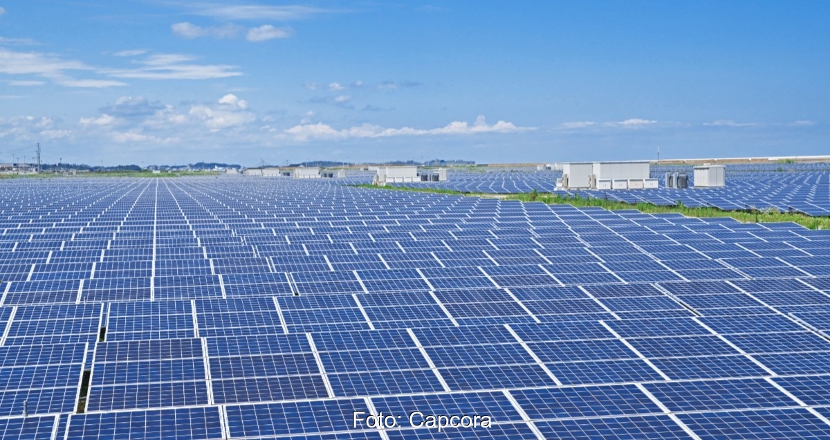 Im Bild eine Photovoltaik-Freiflächenanlage, Chint Solar kauft ein Agri-PV-Projekt von Enerside.